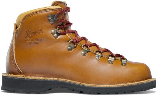Danner Mountain Pass Horween Rio
