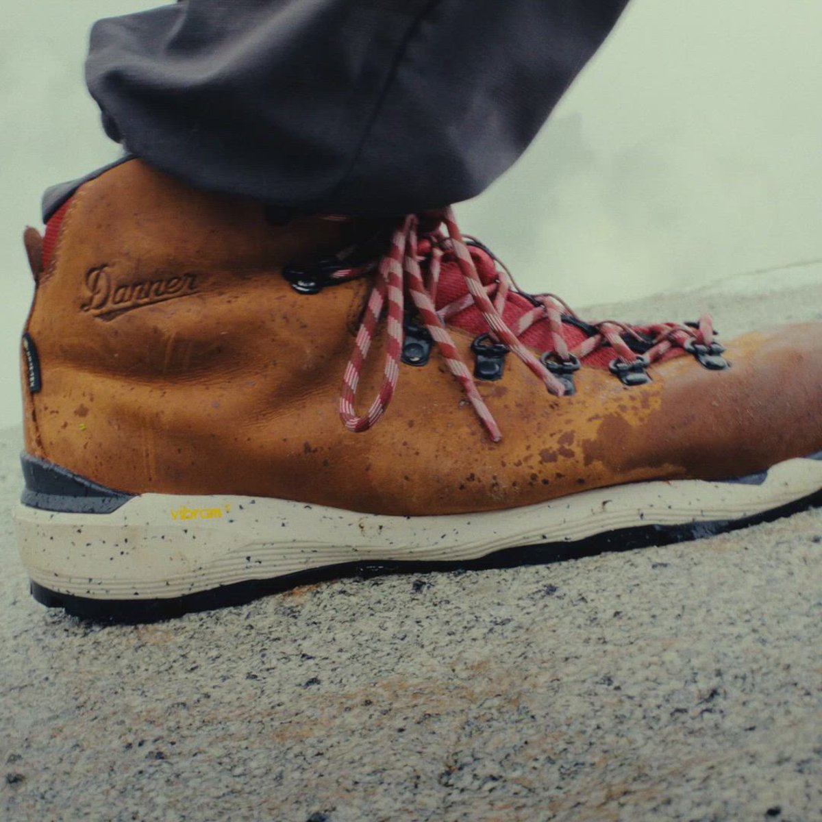Danner Mountain 600 EVO Mocha Brown/Rhodo Red