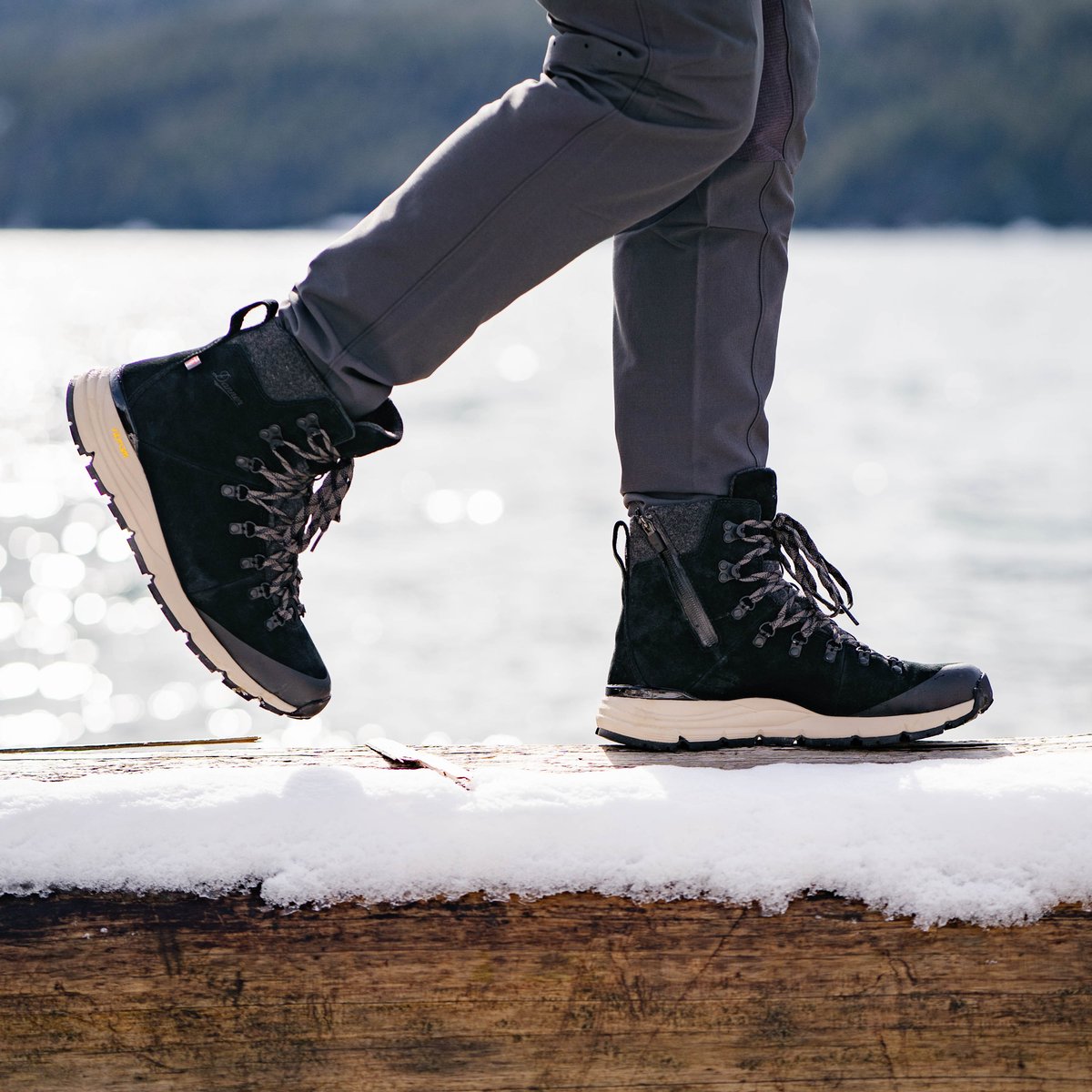 Danner Arctic 600 Side-Zip Black/Brown Insulated 200G