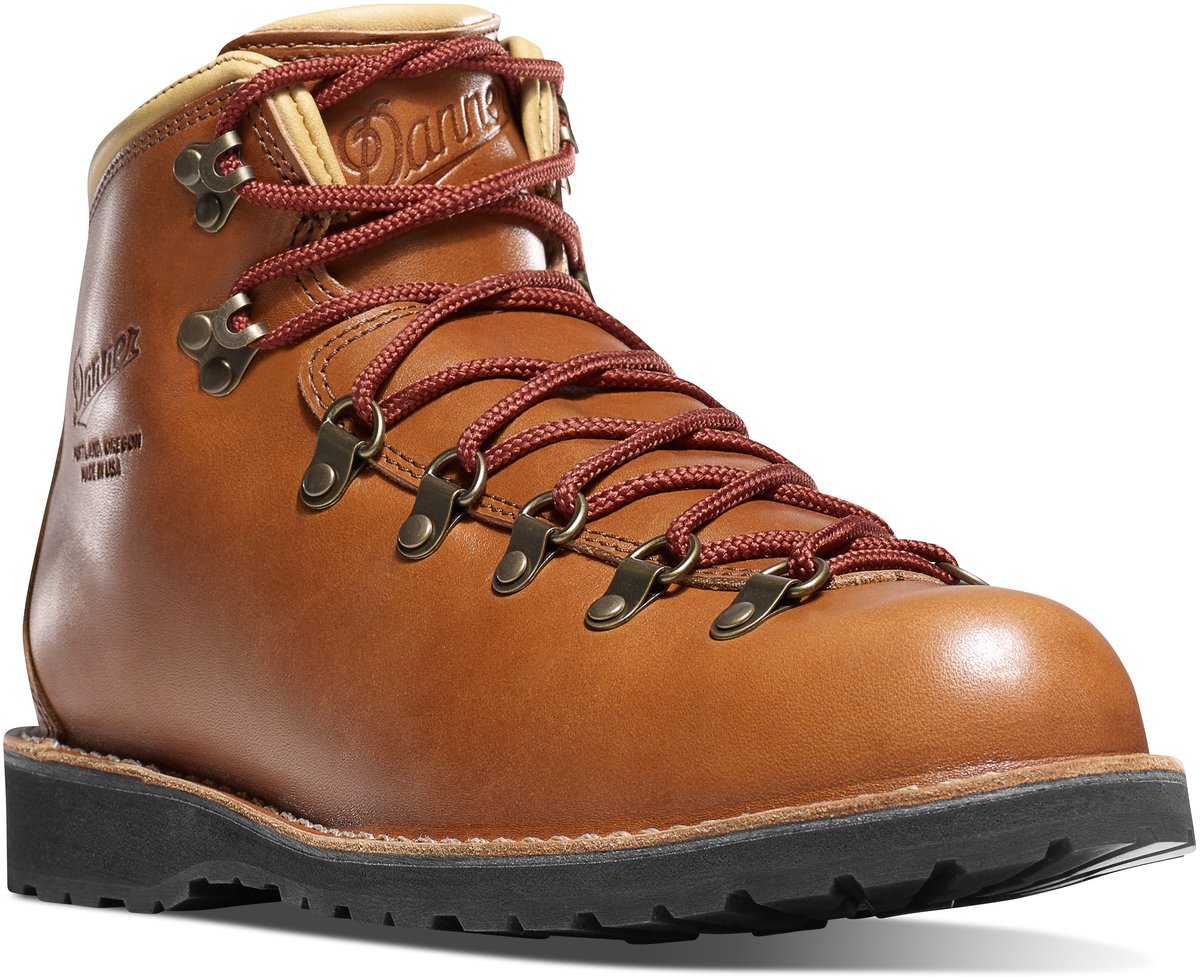 Danner Mountain Pass Horween Rio