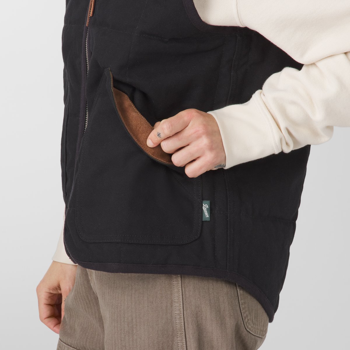 Danner Oxbow Primaloft Vest  Black/Olive