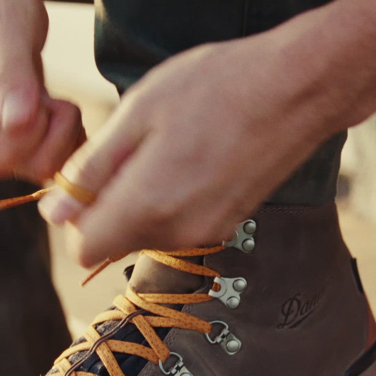 Danner Mountain 600 Brown/Red