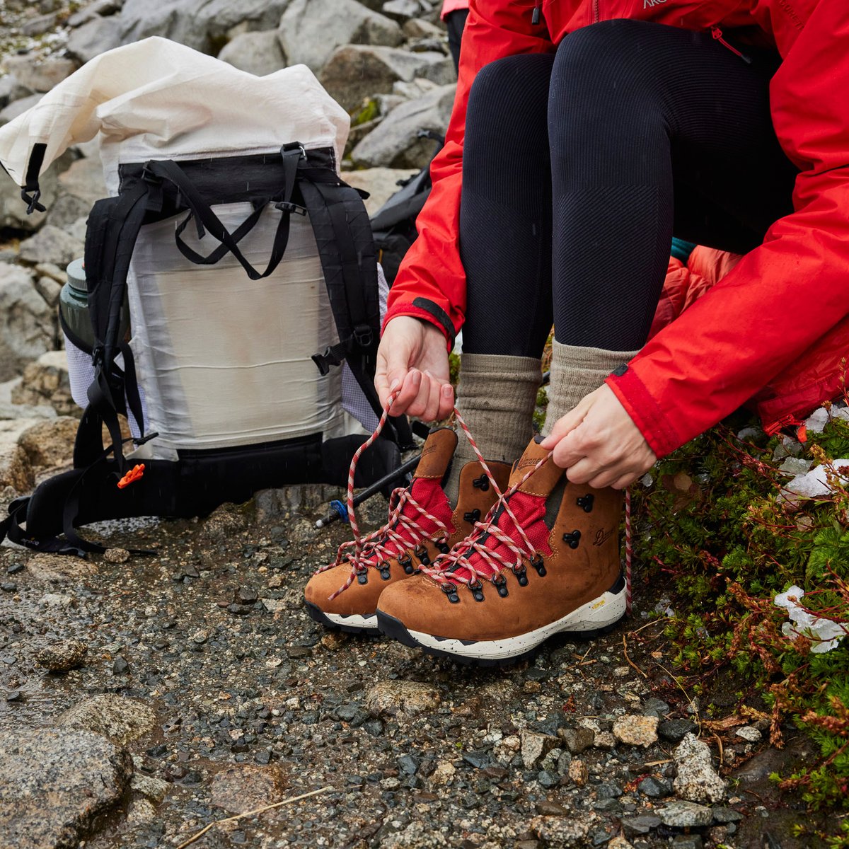 Danner Mountain 600 EVO Mocha Brown/Rhodo Red