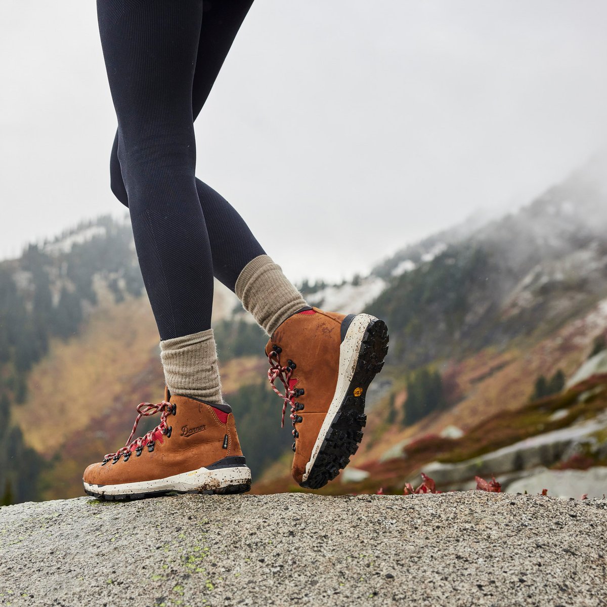 Danner Mountain 600 EVO Mocha Brown/Rhodo Red